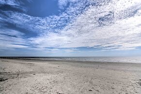 Steps to Sand: Galveston Beach Bungalow!