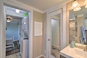 Steps to Sand: Galveston Beach Bungalow!