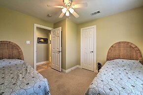 1/4 Mi to Beach: Canal-view Home in Galveston!