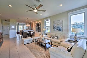 Gulf View + Beach Access: Galveston Resort Condo!