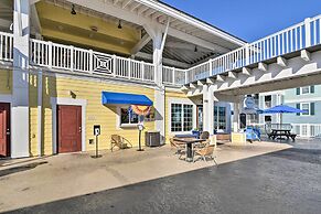 Gulf View + Beach Access: Galveston Resort Condo!