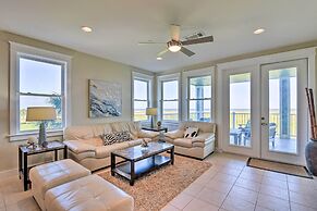 Gulf View + Beach Access: Galveston Resort Condo!