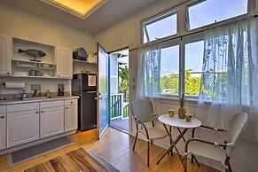 1 Mile to Magic Sands Beach: Kailua-kona Cottage