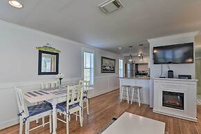 Galveston Cottage w/ Deck: Walk to Beach!