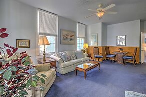 Vintage Galveston Apt < 1/2 Mi to Porretto Beach!