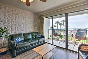 Walk to Beach: Casa Del Mar Condo w/ Ocean Views!