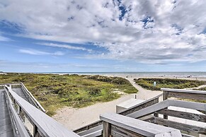 Heated Pool + Beach View: Galveston Resort Condo!