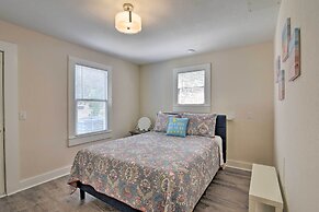 Bright Galveston Bungalow: 1/2 Mi to Pleasure Pier