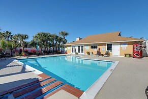 Balcony & Pool Access: Condo in Galveston!