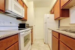 Balcony & Pool Access: Condo in Galveston!