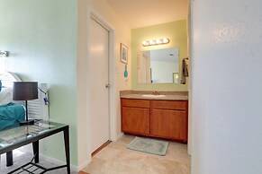 Balcony & Pool Access: Condo in Galveston!