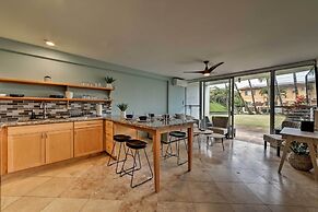 Condo w/ Lanai at Beginning of Road to Hana!