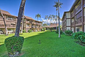 Oceanfront Kailua-kona Condo w/ Community Pool!