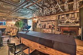 Retro-style Studio in Historic Downtown Home!