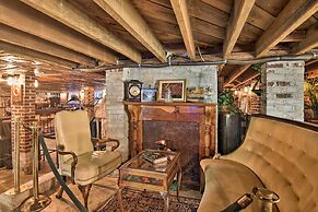 Retro-style Studio in Historic Downtown Home!