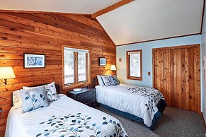 Heart of Superior Lake Cabin: 15 Mi to Lutsen Mtn!