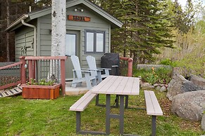 Heart of Superior Lake Cabin: 15 Mi to Lutsen Mtn!