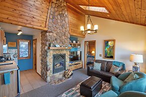 Heart of Superior Lake Cabin: 15 Mi to Lutsen Mtn!