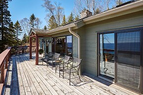 Heart of Superior Lake Cabin: 15 Mi to Lutsen Mtn!
