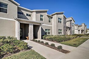 Disney-area Townhome w/ Lanai & Resort Amenities!