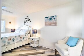 Indian Shores Condo w/ Pool + Sunset Beach View!