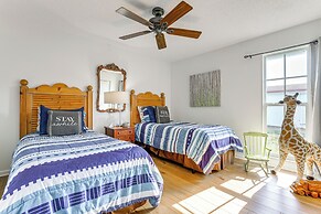 'tropical Landing' Stuart Home w/ Pool + Grill!