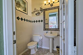 Luxurious Home w/ Private Pool & Lanai Near Tampa!