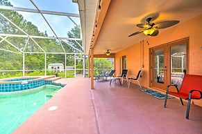 Sunny Clermont Retreat w/ Lanai: 12 Mi to Disney!