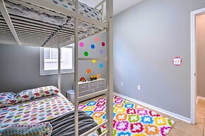 Sunny Clermont Retreat w/ Lanai: 12 Mi to Disney!