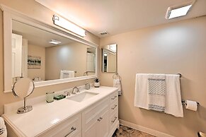 Naples Condo w/ Enclosed Balcony & Lake Views!