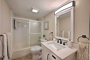 Naples Condo w/ Enclosed Balcony & Lake Views!