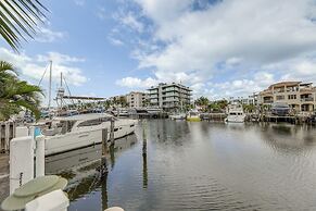 Ft Lauderdale Apt w/ Pool - 1 Mi to Beach Access!