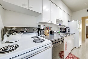 Ft Lauderdale Apt w/ Pool - 1 Mi to Beach Access!