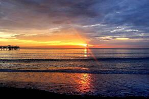 Ft Lauderdale Apt w/ Pool - 1 Mi to Beach Access!