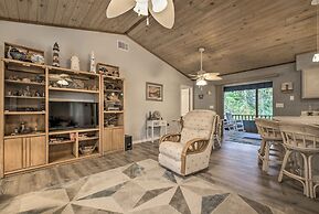 1 Mi to Boat Launch: Crystal River Home w/ Dock