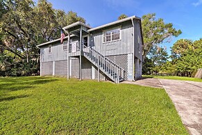 1 Mi to Boat Launch: Crystal River Home w/ Dock