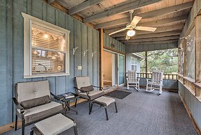 1 Mi to Boat Launch: Crystal River Home w/ Dock