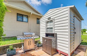 Dock, Kayaks & Bicycles: Crystal River Getaway!