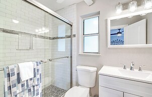 Dock, Kayaks & Bicycles: Crystal River Getaway!