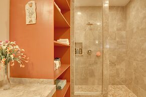 'the Aloha Green House' Retreat w/ Ocean Views!