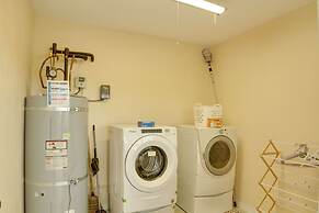 'the Aloha Green House' Retreat w/ Ocean Views!