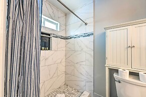 Las Vegas Getaway w/ Patio & Grill: ~3mi to Strip!