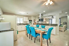 Las Vegas Getaway w/ Patio & Grill: ~3mi to Strip!