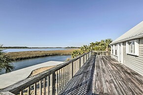 Cozy Waterfront 'island House' on Live Oak Island!