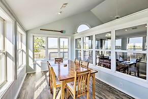 Cozy Waterfront 'island House' on Live Oak Island!