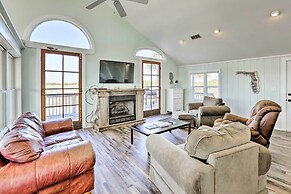 Cozy Waterfront 'island House' on Live Oak Island!