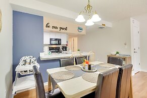 Condo w/ Pool Access & Patio: 8 Mi to Disney!