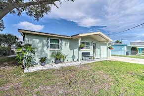 Canalfront Hudson Home W/private Dock & Yard!