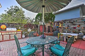 8 Mi to Beaches: Artistic Bradenton Studio w/ Yard