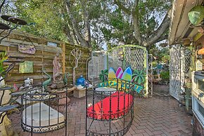 8 Mi to Beaches: Artistic Bradenton Studio w/ Yard